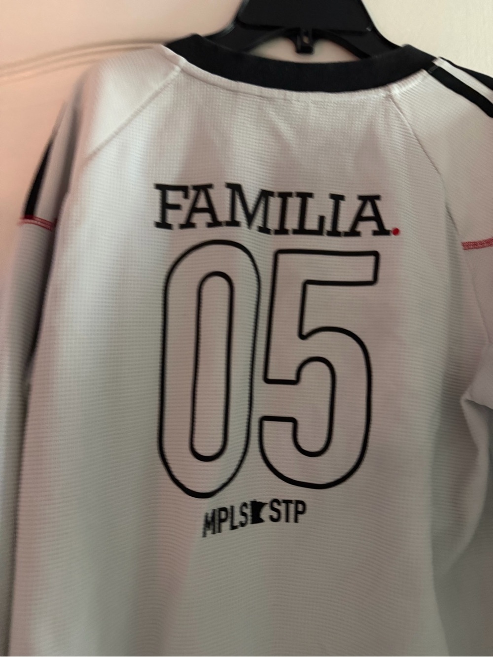 Adidas MNUFC X FAMILIA LONG SLEEVE JERSEY - Picture 5 of 5